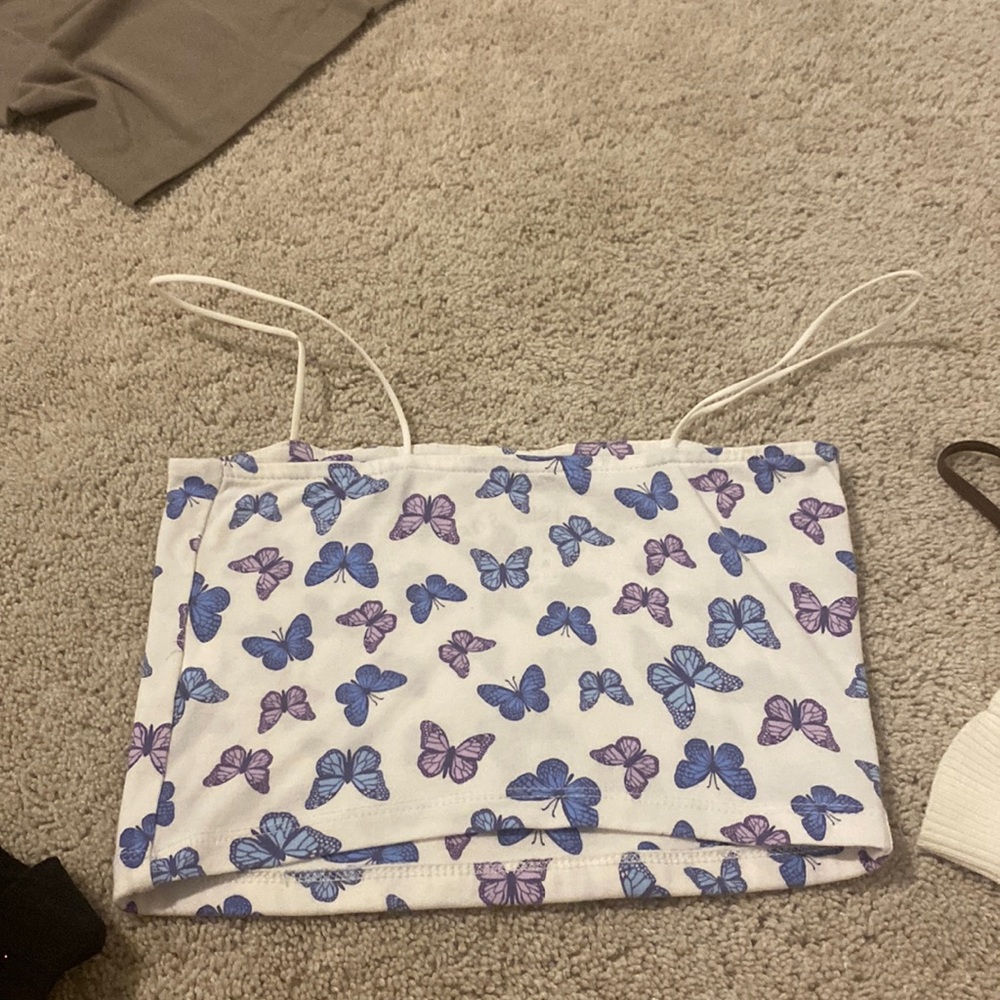 Cute butterfly cropped top